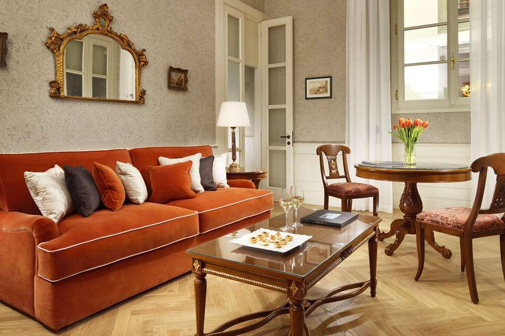 Palazzo Portinari Salviati Residenza D'Epoca Hotel Florence Room photo